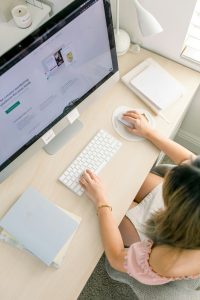 kit-formerly-convertkit-hltRLMuYDTA-unsplash